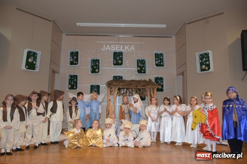Zdjęcie w galerii na portalu naszraciborz.pl: Dzisiaj w Betlejem...Przegląd w Tworkowie  wiadomości z regionu