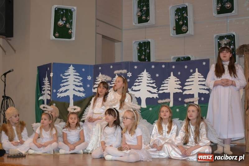 Zdjęcie w galerii na portalu naszraciborz.pl: Dzisiaj w Betlejem...Przegląd w Tworkowie  wiadomości z regionu