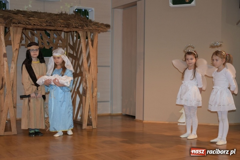 Zdjęcie w galerii na portalu naszraciborz.pl: Dzisiaj w Betlejem...Przegląd w Tworkowie  wiadomości z regionu