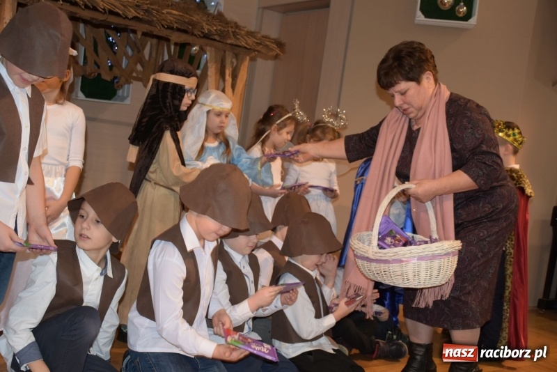 Zdjęcie w galerii na portalu naszraciborz.pl: Dzisiaj w Betlejem...Przegląd w Tworkowie  wiadomości z regionu