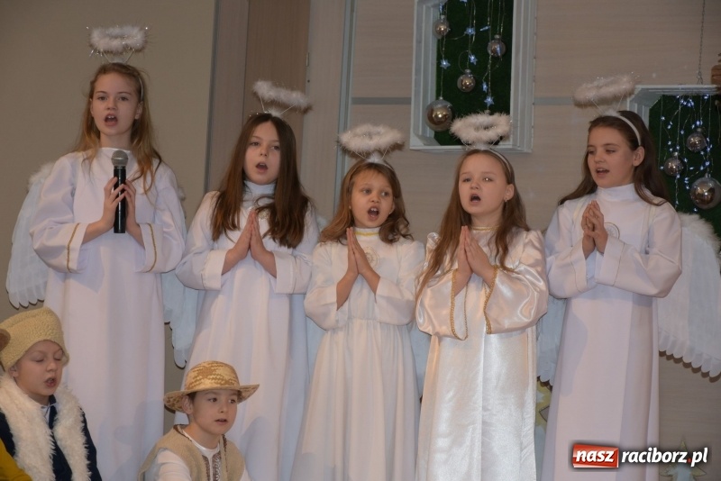 Zdjęcie w galerii na portalu naszraciborz.pl: Dzisiaj w Betlejem...Przegląd w Tworkowie  wiadomości z regionu