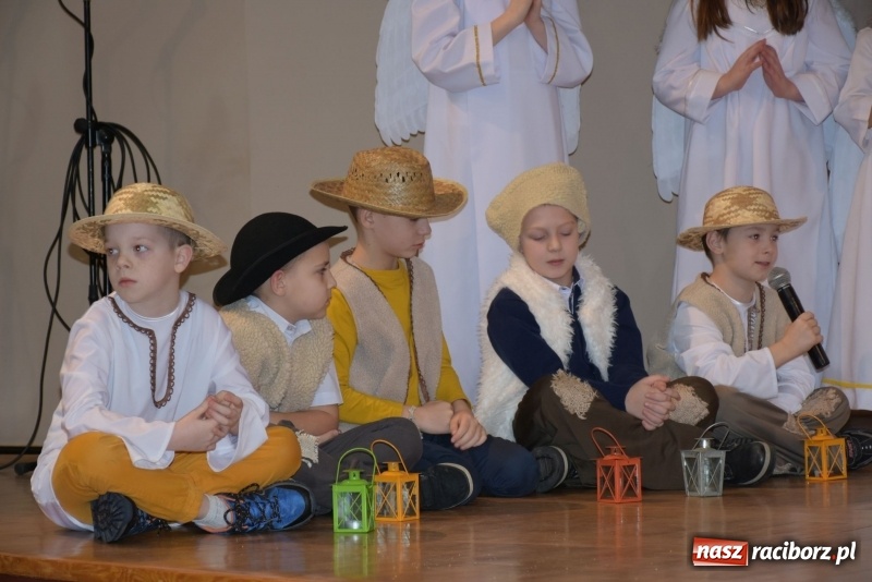 Zdjęcie w galerii na portalu naszraciborz.pl: Dzisiaj w Betlejem...Przegląd w Tworkowie  wiadomości z regionu