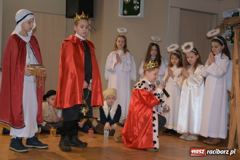 Zdjęcie w galerii na portalu naszraciborz.pl: Dzisiaj w Betlejem...Przegląd w Tworkowie  wiadomości z regionu