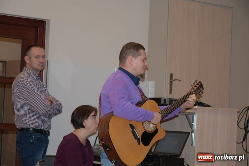 Zdjęcie w galerii na portalu naszraciborz.pl: Dzisiaj w Betlejem...Przegląd w Tworkowie  wiadomości z regionu