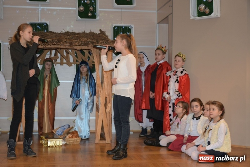 Zdjęcie w galerii na portalu naszraciborz.pl: Dzisiaj w Betlejem...Przegląd w Tworkowie  wiadomości z regionu