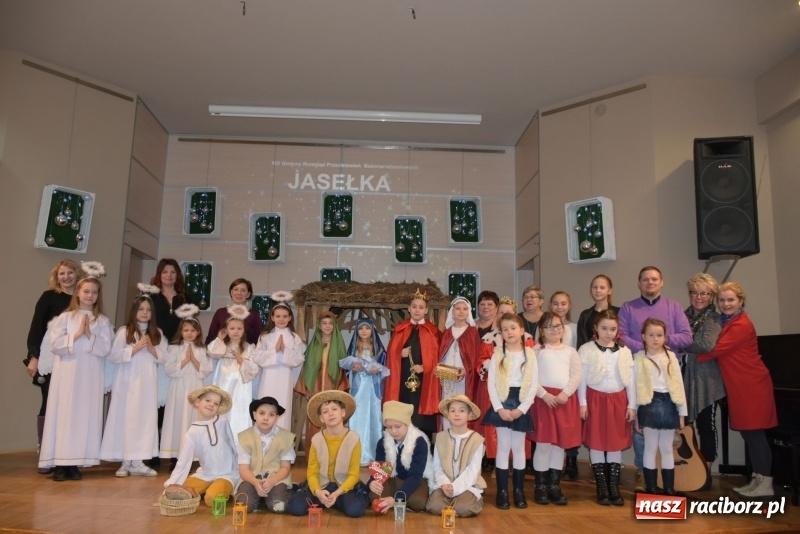 Zdjęcie w galerii na portalu naszraciborz.pl: Dzisiaj w Betlejem...Przegląd w Tworkowie  wiadomości z regionu