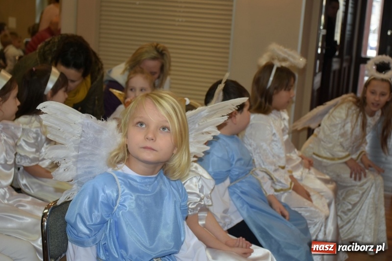 Zdjęcie w galerii na portalu naszraciborz.pl: Dzisiaj w Betlejem...Przegląd w Tworkowie  wiadomości z regionu