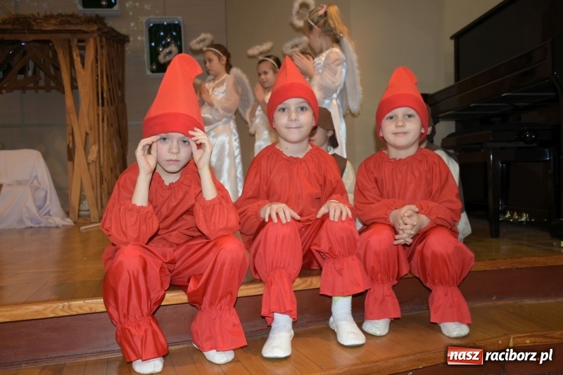 Zdjęcie w galerii na portalu naszraciborz.pl: Dzisiaj w Betlejem...Przegląd w Tworkowie  wiadomości z regionu
