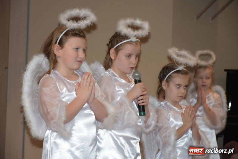 Zdjęcie w galerii na portalu naszraciborz.pl: Dzisiaj w Betlejem...Przegląd w Tworkowie  wiadomości z regionu