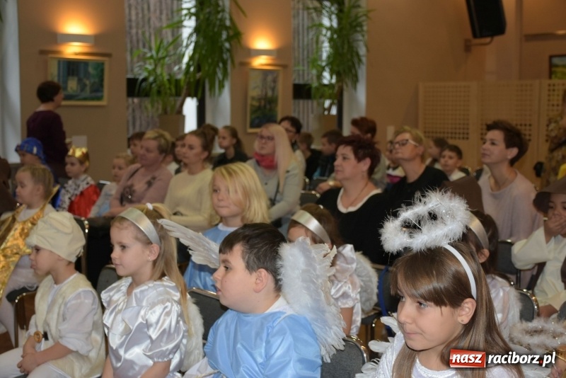 Zdjęcie w galerii na portalu naszraciborz.pl: Dzisiaj w Betlejem...Przegląd w Tworkowie  wiadomości z regionu