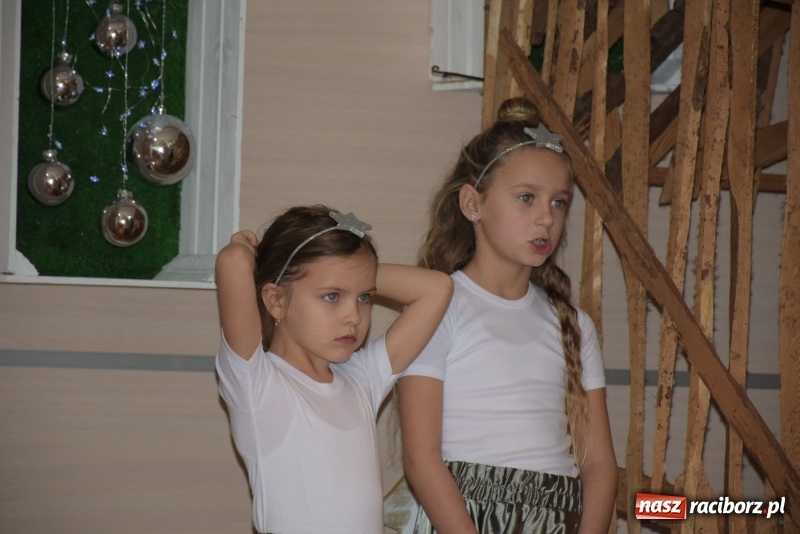 Zdjęcie w galerii na portalu naszraciborz.pl: Dzisiaj w Betlejem...Przegląd w Tworkowie  wiadomości z regionu