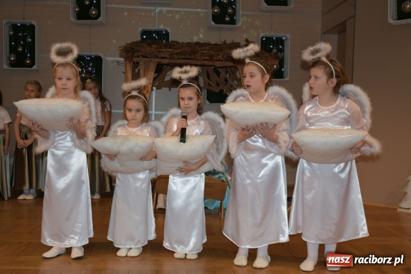 Zdjęcie w galerii na portalu naszraciborz.pl: Dzisiaj w Betlejem...Przegląd w Tworkowie  wiadomości z regionu