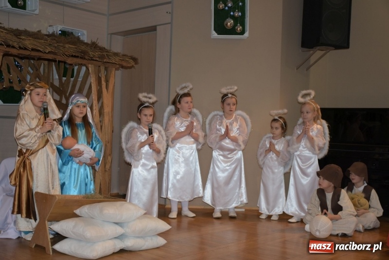 Zdjęcie w galerii na portalu naszraciborz.pl: Dzisiaj w Betlejem...Przegląd w Tworkowie  wiadomości z regionu
