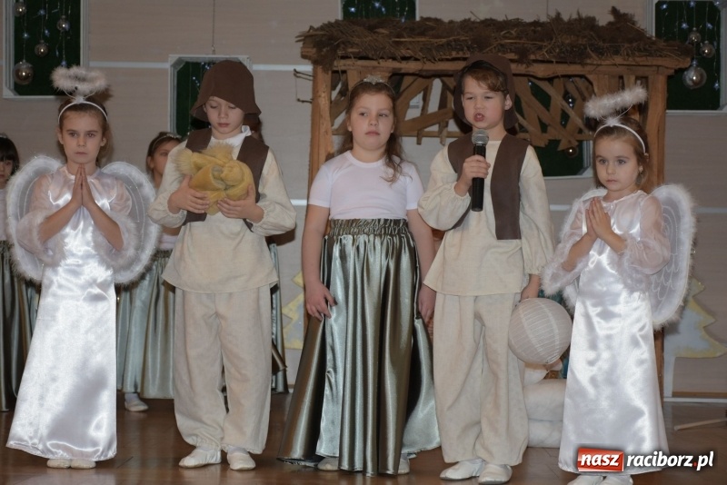 Zdjęcie w galerii na portalu naszraciborz.pl: Dzisiaj w Betlejem...Przegląd w Tworkowie  wiadomości z regionu