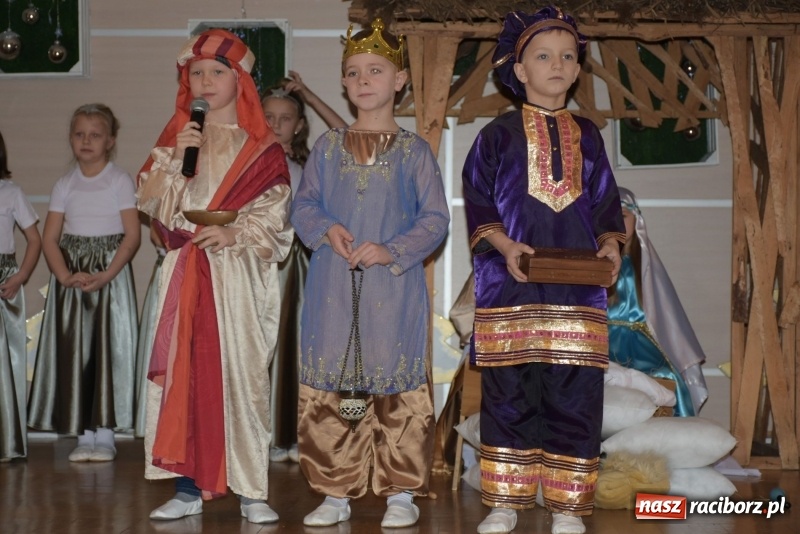 Zdjęcie w galerii na portalu naszraciborz.pl: Dzisiaj w Betlejem...Przegląd w Tworkowie  wiadomości z regionu