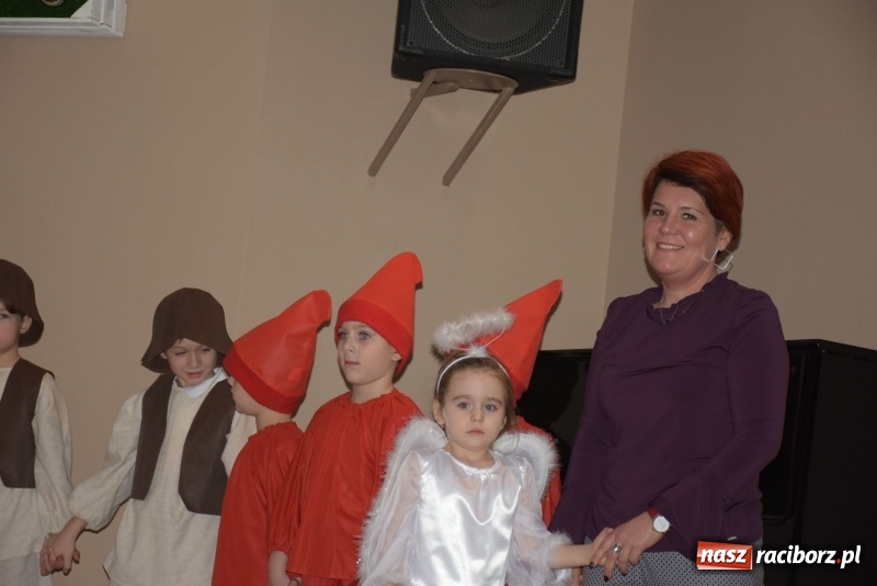 Zdjęcie w galerii na portalu naszraciborz.pl: Dzisiaj w Betlejem...Przegląd w Tworkowie  wiadomości z regionu