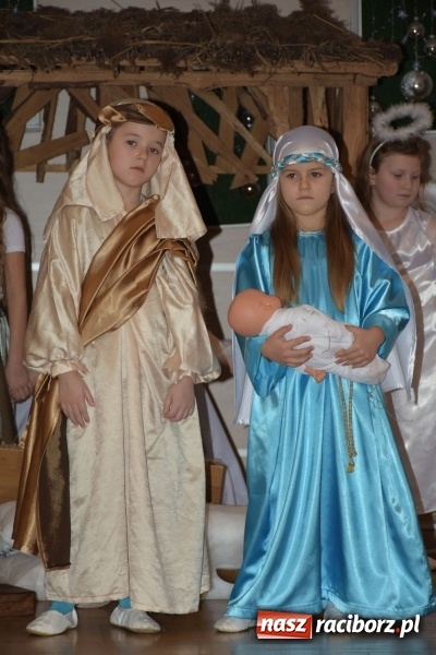 Zdjęcie w galerii na portalu naszraciborz.pl: Dzisiaj w Betlejem...Przegląd w Tworkowie  wiadomości z regionu