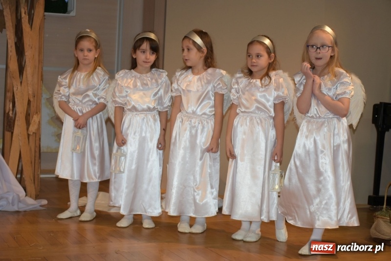Zdjęcie w galerii na portalu naszraciborz.pl: Dzisiaj w Betlejem...Przegląd w Tworkowie  wiadomości z regionu