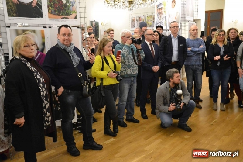 Zdjęcie w galerii na portalu naszraciborz.pl: 100 patriotów - na Zamku Piastowskim otwarto nową wystawę  wiadomości z regionu