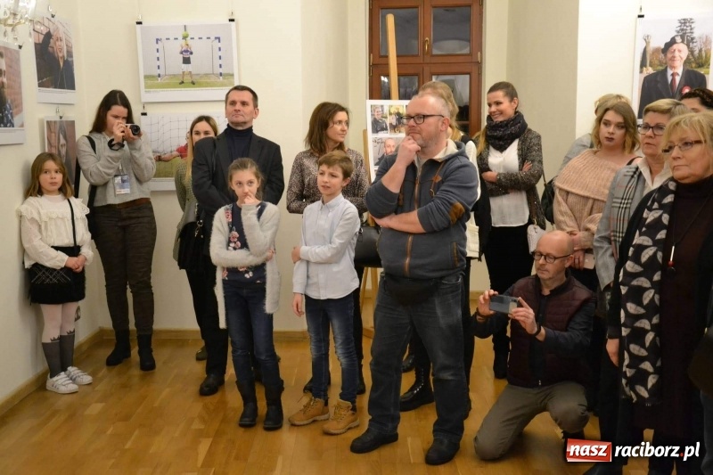 Zdjęcie w galerii na portalu naszraciborz.pl: 100 patriotów - na Zamku Piastowskim otwarto nową wystawę  wiadomości z regionu