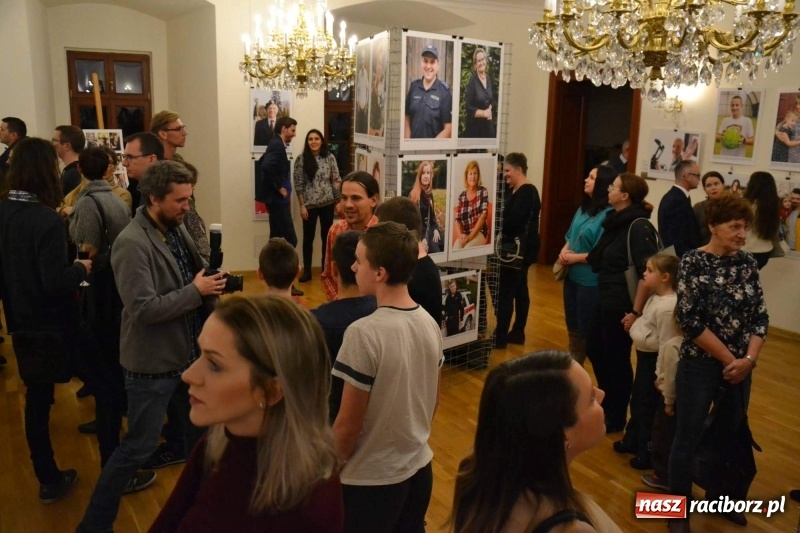 Zdjęcie w galerii na portalu naszraciborz.pl: 100 patriotów - na Zamku Piastowskim otwarto nową wystawę  wiadomości z regionu