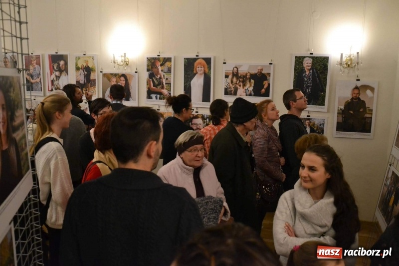 Zdjęcie w galerii na portalu naszraciborz.pl: 100 patriotów - na Zamku Piastowskim otwarto nową wystawę  wiadomości z regionu