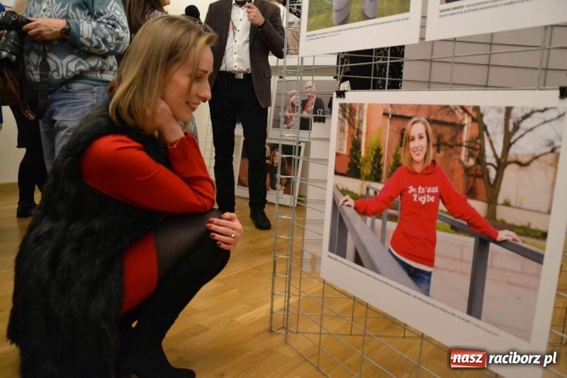 Zdjęcie w galerii na portalu naszraciborz.pl: 100 patriotów - na Zamku Piastowskim otwarto nową wystawę  wiadomości z regionu