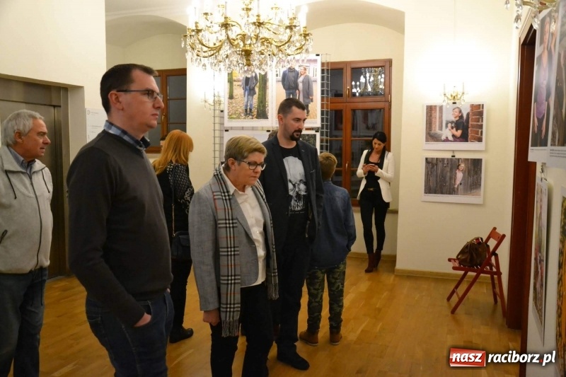 Zdjęcie w galerii na portalu naszraciborz.pl: 100 patriotów - na Zamku Piastowskim otwarto nową wystawę  wiadomości z regionu