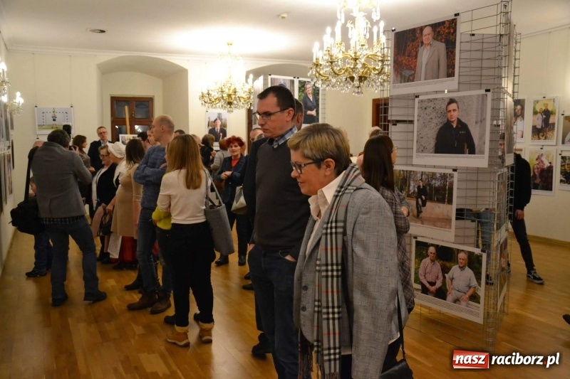 Zdjęcie w galerii na portalu naszraciborz.pl: 100 patriotów - na Zamku Piastowskim otwarto nową wystawę  wiadomości z regionu