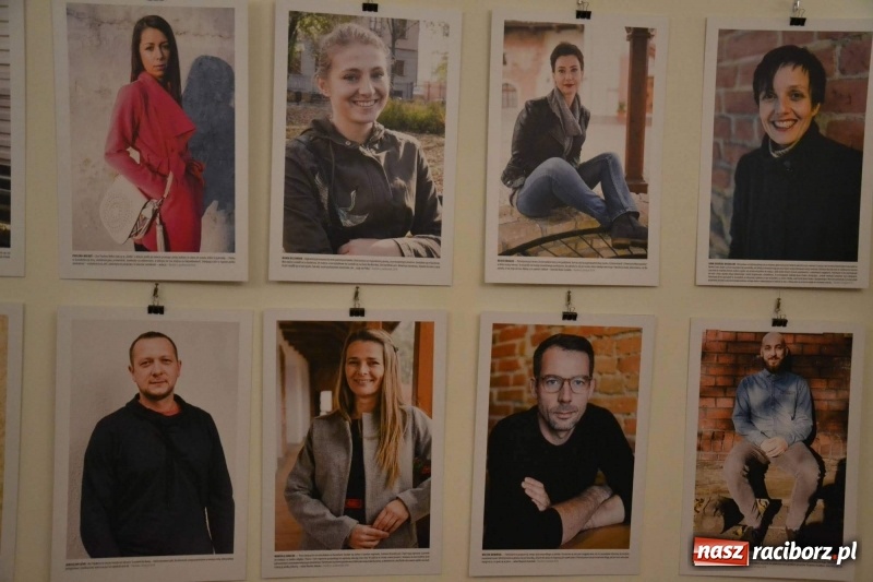 Zdjęcie w galerii na portalu naszraciborz.pl: 100 patriotów - na Zamku Piastowskim otwarto nową wystawę  wiadomości z regionu