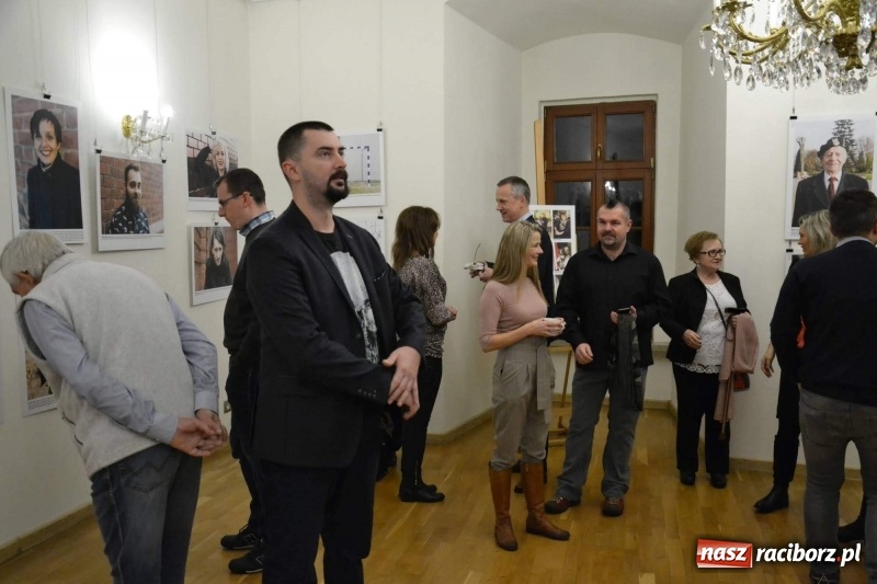 Zdjęcie w galerii na portalu naszraciborz.pl: 100 patriotów - na Zamku Piastowskim otwarto nową wystawę  wiadomości z regionu