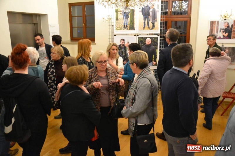 Zdjęcie w galerii na portalu naszraciborz.pl: 100 patriotów - na Zamku Piastowskim otwarto nową wystawę  wiadomości z regionu