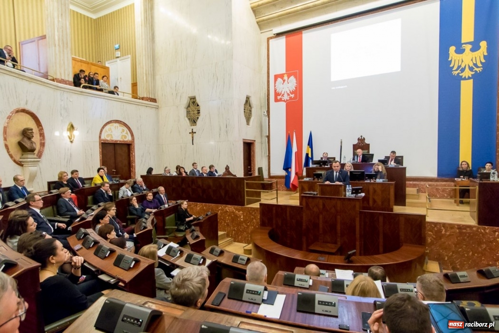Zdjęcie w galerii na portalu naszraciborz.pl: Uchwalono budżet województwa na rok 2019. Jest w nim obwodnica Raciborza wiadomości z regionu