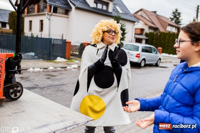 Zdjęcie w galerii na portalu naszraciborz.pl: Tysiąc książek od Empiku dla Szkoły Podstawowej w Rudniku wiadomości z regionu