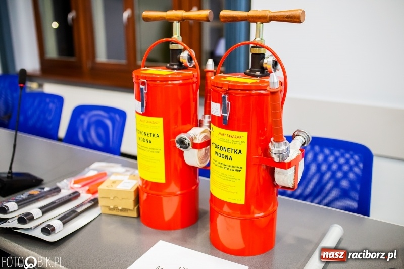 Zdjęcie w galerii na portalu naszraciborz.pl: Strażacy ochotnicy z raciborskich dzielnic odebrali sprzęt z Funduszu Sprawiedliwości wiadomości z regionu