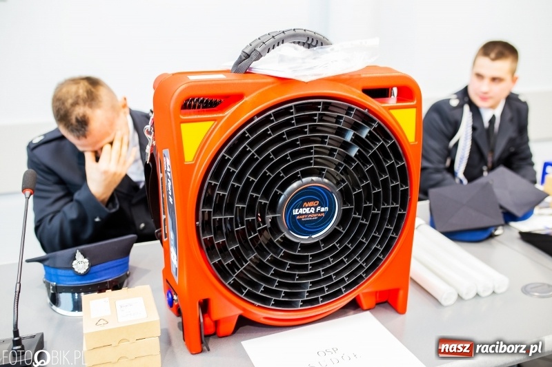 Zdjęcie w galerii na portalu naszraciborz.pl: Strażacy ochotnicy z raciborskich dzielnic odebrali sprzęt z Funduszu Sprawiedliwości wiadomości z regionu