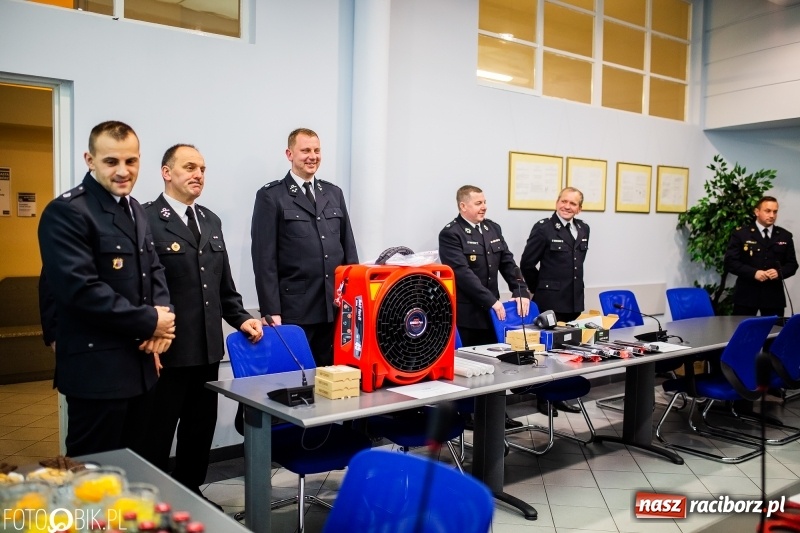 Zdjęcie w galerii na portalu naszraciborz.pl: Strażacy ochotnicy z raciborskich dzielnic odebrali sprzęt z Funduszu Sprawiedliwości wiadomości z regionu