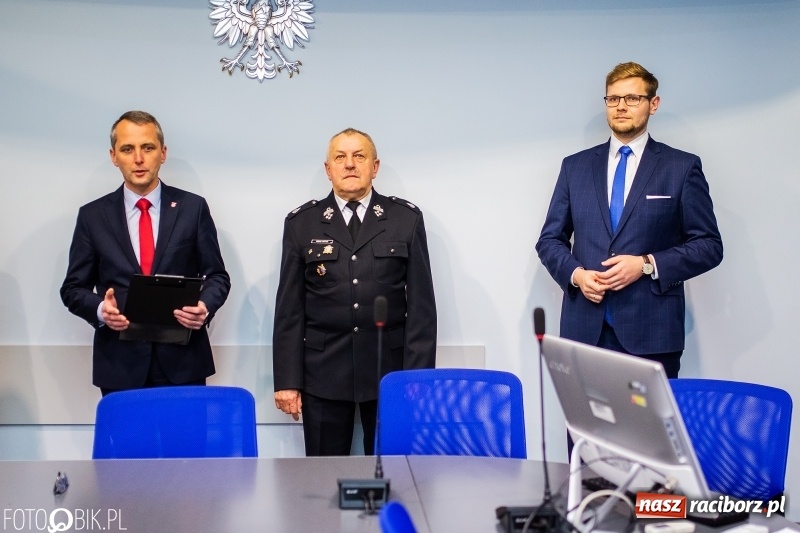 Zdjęcie w galerii na portalu naszraciborz.pl: Strażacy ochotnicy z raciborskich dzielnic odebrali sprzęt z Funduszu Sprawiedliwości wiadomości z regionu