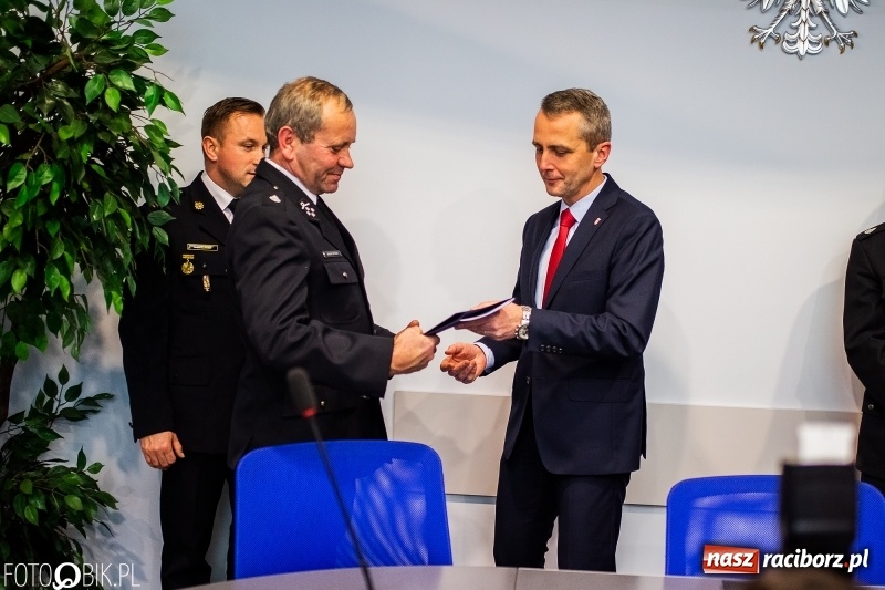 Zdjęcie w galerii na portalu naszraciborz.pl: Strażacy ochotnicy z raciborskich dzielnic odebrali sprzęt z Funduszu Sprawiedliwości wiadomości z regionu