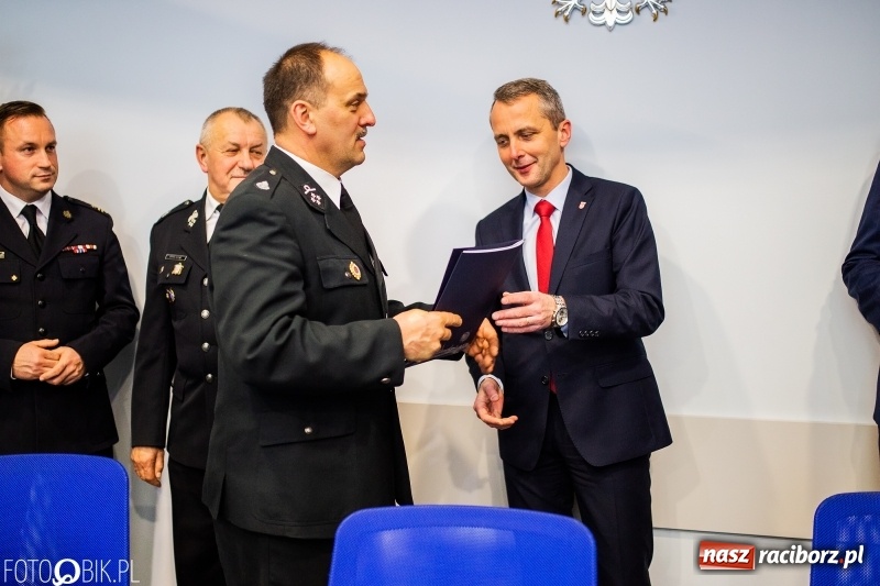 Zdjęcie w galerii na portalu naszraciborz.pl: Strażacy ochotnicy z raciborskich dzielnic odebrali sprzęt z Funduszu Sprawiedliwości wiadomości z regionu