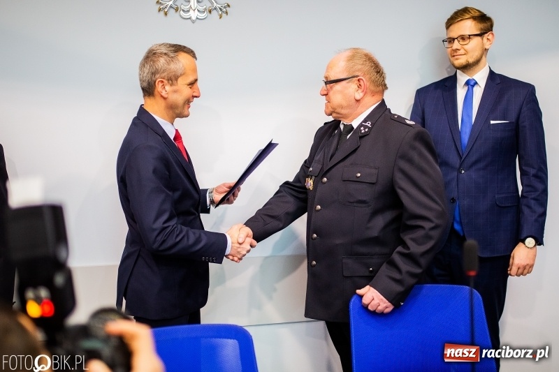 Zdjęcie w galerii na portalu naszraciborz.pl: Strażacy ochotnicy z raciborskich dzielnic odebrali sprzęt z Funduszu Sprawiedliwości wiadomości z regionu