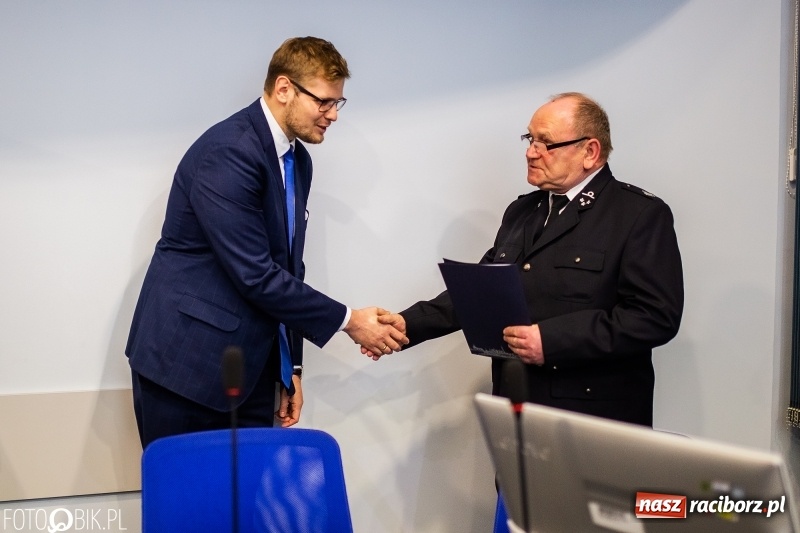 Zdjęcie w galerii na portalu naszraciborz.pl: Strażacy ochotnicy z raciborskich dzielnic odebrali sprzęt z Funduszu Sprawiedliwości wiadomości z regionu