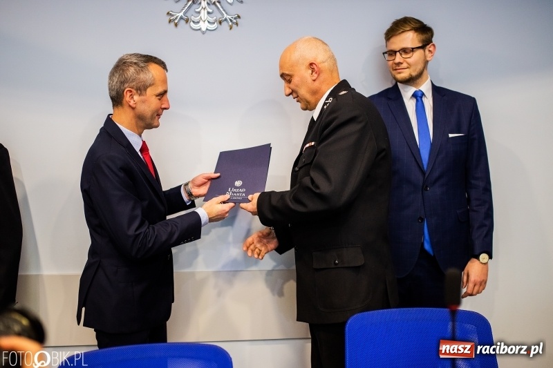 Zdjęcie w galerii na portalu naszraciborz.pl: Strażacy ochotnicy z raciborskich dzielnic odebrali sprzęt z Funduszu Sprawiedliwości wiadomości z regionu