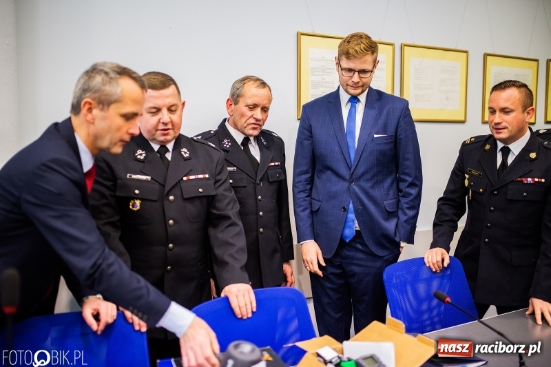 Zdjęcie w galerii na portalu naszraciborz.pl: Strażacy ochotnicy z raciborskich dzielnic odebrali sprzęt z Funduszu Sprawiedliwości wiadomości z regionu
