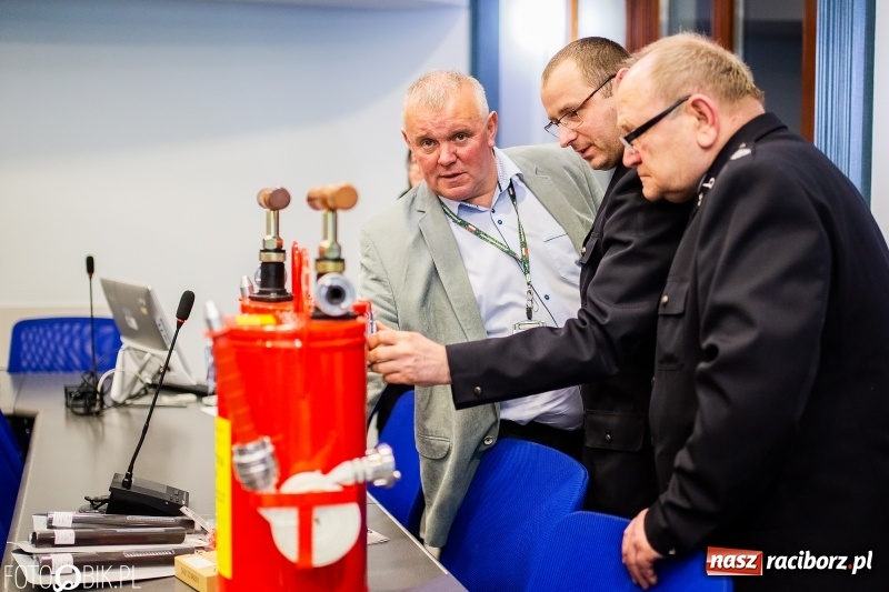 Zdjęcie w galerii na portalu naszraciborz.pl: Strażacy ochotnicy z raciborskich dzielnic odebrali sprzęt z Funduszu Sprawiedliwości wiadomości z regionu