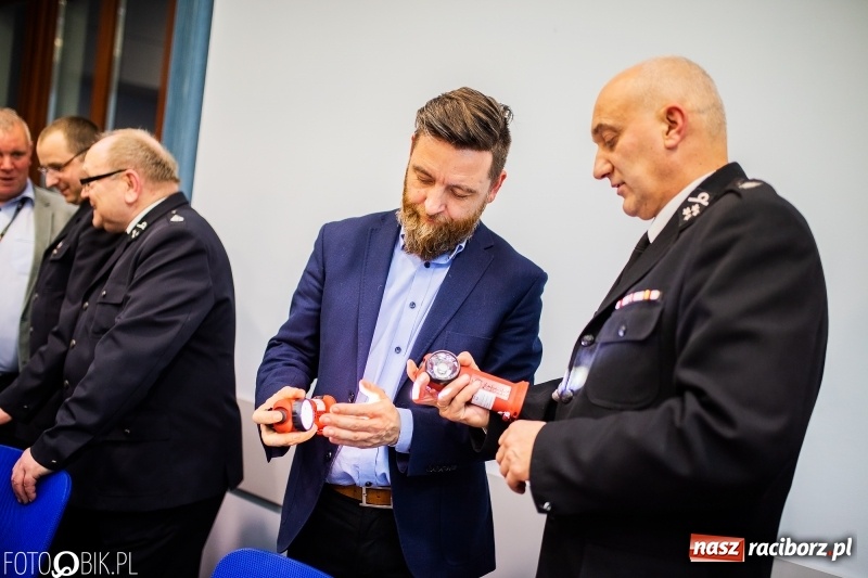 Zdjęcie w galerii na portalu naszraciborz.pl: Strażacy ochotnicy z raciborskich dzielnic odebrali sprzęt z Funduszu Sprawiedliwości wiadomości z regionu