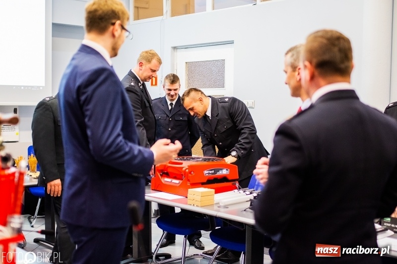 Zdjęcie w galerii na portalu naszraciborz.pl: Strażacy ochotnicy z raciborskich dzielnic odebrali sprzęt z Funduszu Sprawiedliwości wiadomości z regionu