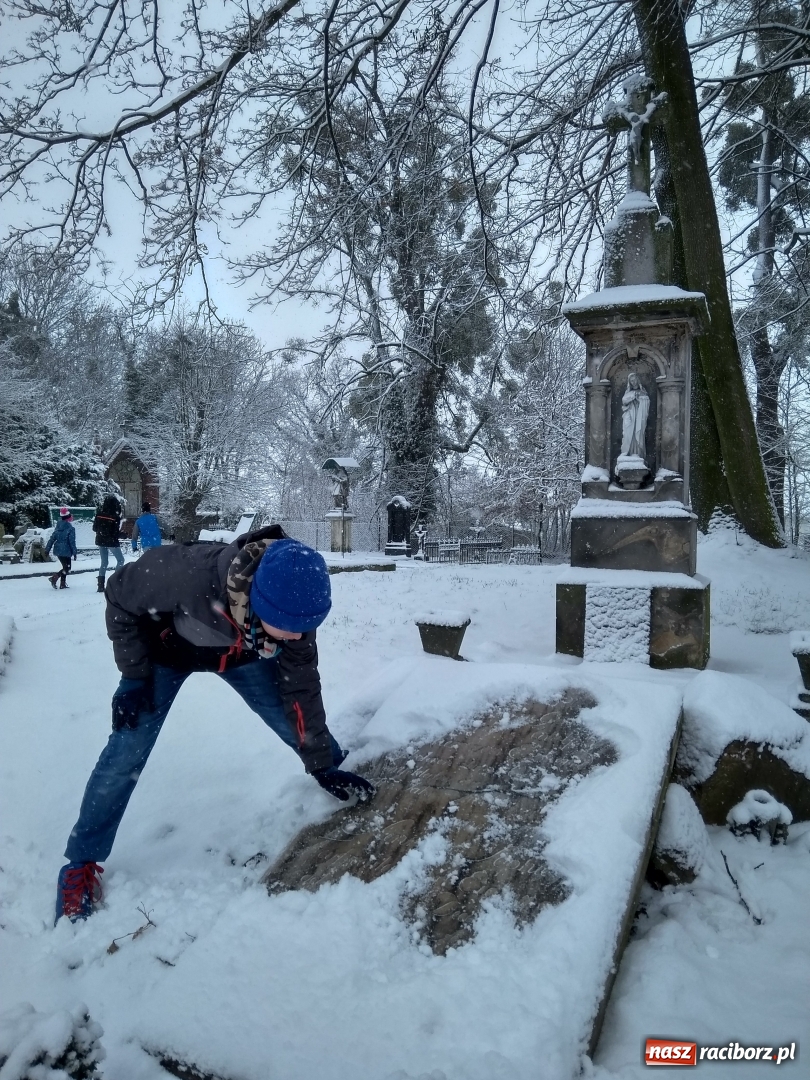 Zdjęcie w galerii na portalu naszraciborz.pl: Z Ostroga do Łubowic. Zimowe spotkanie z poetą  wiadomości z regionu