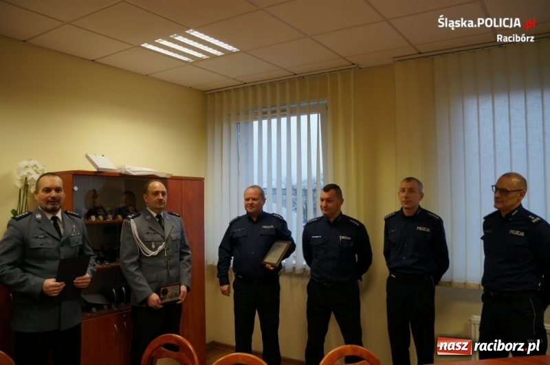 Zdjęcie w galerii na portalu naszraciborz.pl: Emerytury nadszedł czas. Policjanci z Raciborza pożegnali asp. szt. Bogdana Adamika wiadomości z regionu