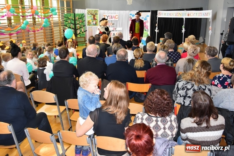 Zdjęcie w galerii na portalu naszraciborz.pl: Kobyla wygrała 1000 książek w konkursie Empiku  wiadomości z regionu